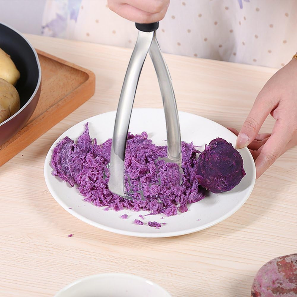 Heavy Duty Stainless Steel Potato Masher, Professional Integrated Masher Kitchen Tool & Food Masher/Potato Smasher with Silicone Handle, Perfect for Bean, Vegetable, Fruits, Avocado, Meat